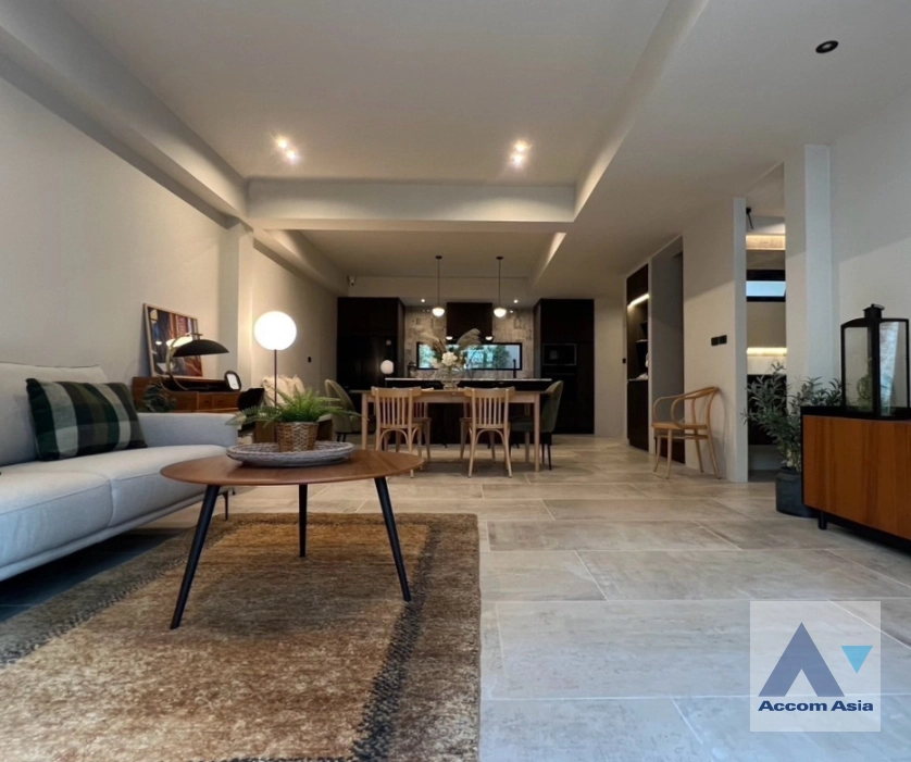 house for rent in Sukhumvit, Bangkok Code AA44002