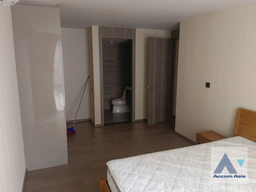 10  2 br Condominium For Rent in Ploenchit ,Bangkok BTS Ratchadamri - MRT Silom at Klass Sarasin-Rajdamri AA44003