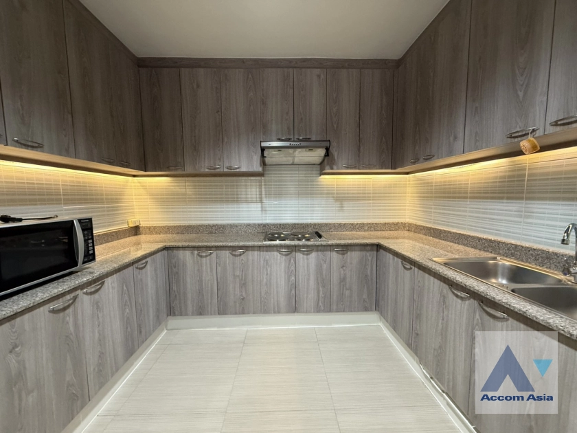 unit 2 Bedrooms  Condominium For Rent & Sale in Sukhumvit, Bangkok  near BTS Phrom Phong (AA44005)