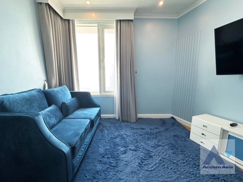 22  4 br Condominium For Sale in Charoen Nakhon ,Bangkok BTS Krung Thon Buri at WaterMark Chaophraya River AA44008