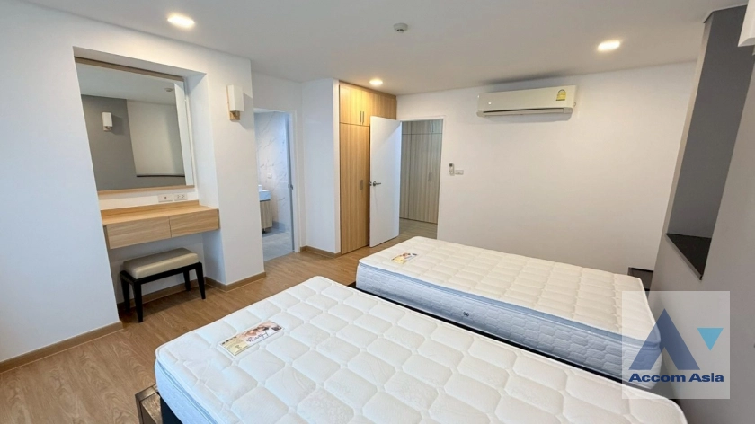 11  2 br Apartment For Rent in Sukhumvit ,Bangkok BTS Thong Lo at Modern spacious residence AA44009