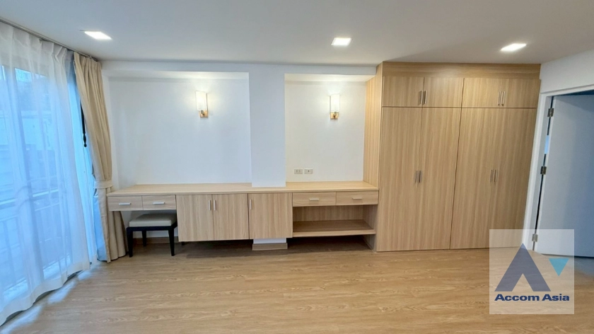 12  2 br Apartment For Rent in Sukhumvit ,Bangkok BTS Thong Lo at Modern spacious residence AA44009