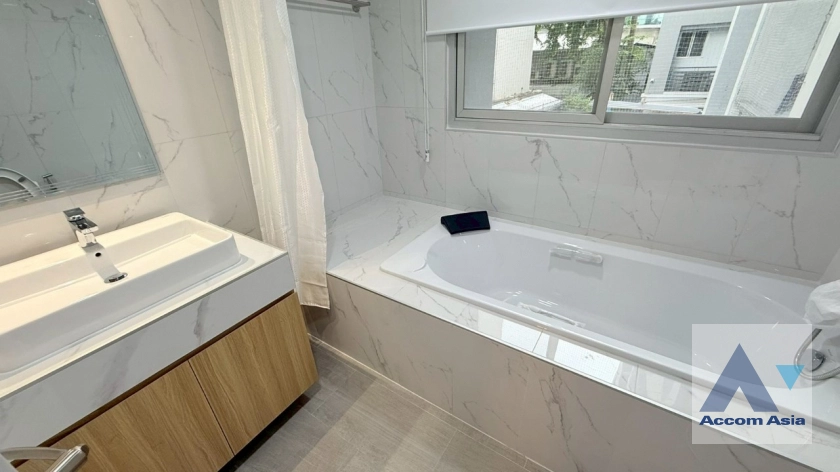 18  2 br Apartment For Rent in Sukhumvit ,Bangkok BTS Thong Lo at Modern spacious residence AA44009