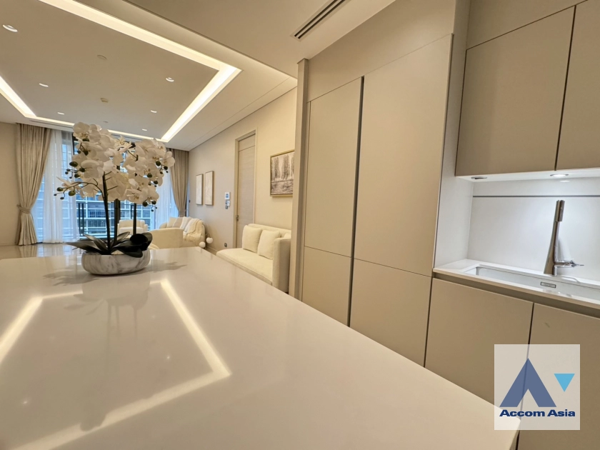 unit 2 Bedrooms  Condominium For Rent & Sale in Ploenchit, Bangkok  near BTS Chitlom (AA44010)