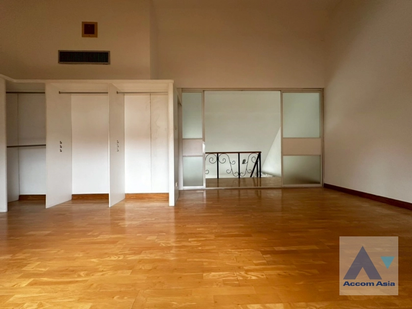 15  4 br House For Sale in Sukhumvit ,Bangkok BTS Thong Lo at Baan Klang Krung Thonglor AA44012