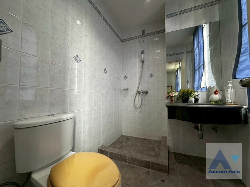 21  4 br House For Sale in Sukhumvit ,Bangkok BTS Thong Lo at Baan Klang Krung Thonglor AA44012