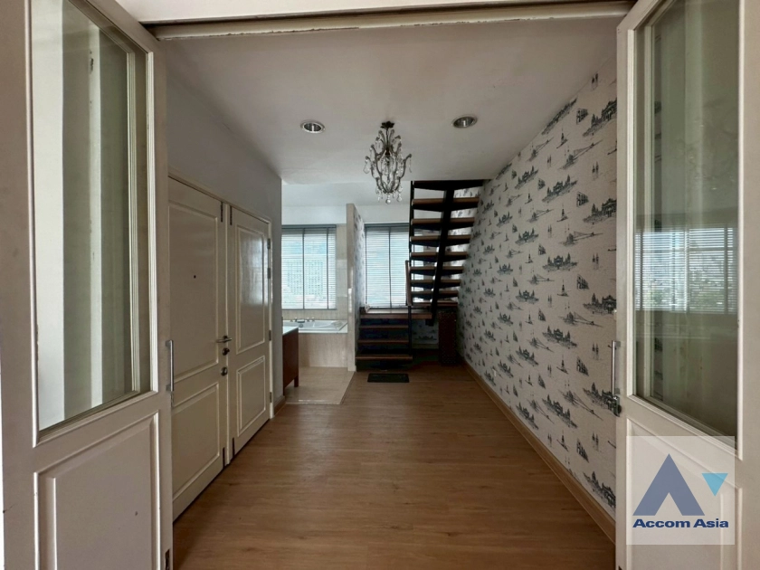 12  4 br House For Sale in Sukhumvit ,Bangkok BTS Thong Lo at Baan Klang Krung Thonglor AA44012