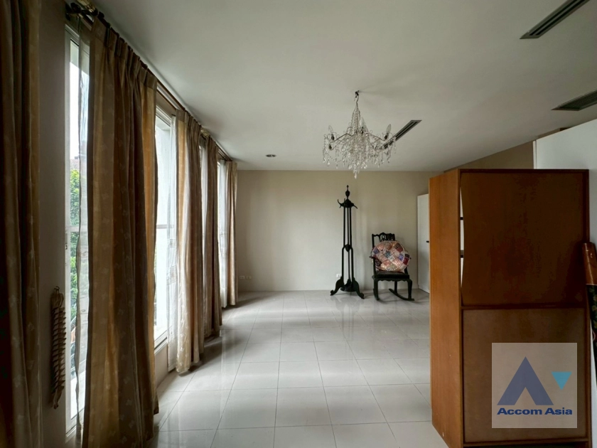 9  4 br House For Sale in Sukhumvit ,Bangkok BTS Thong Lo at Baan Klang Krung Thonglor AA44012