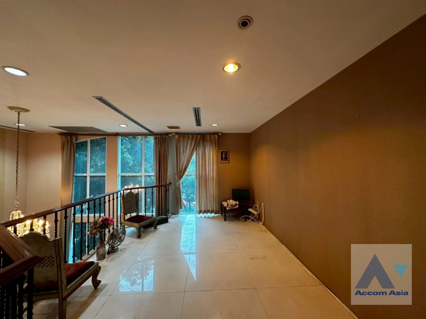 7  4 br House For Sale in Sukhumvit ,Bangkok BTS Thong Lo at Baan Klang Krung Thonglor AA44012