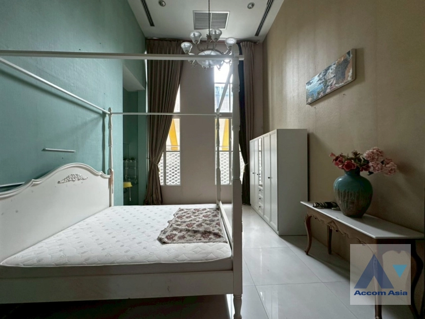 10  4 br House For Sale in Sukhumvit ,Bangkok BTS Thong Lo at Baan Klang Krung Thonglor AA44012