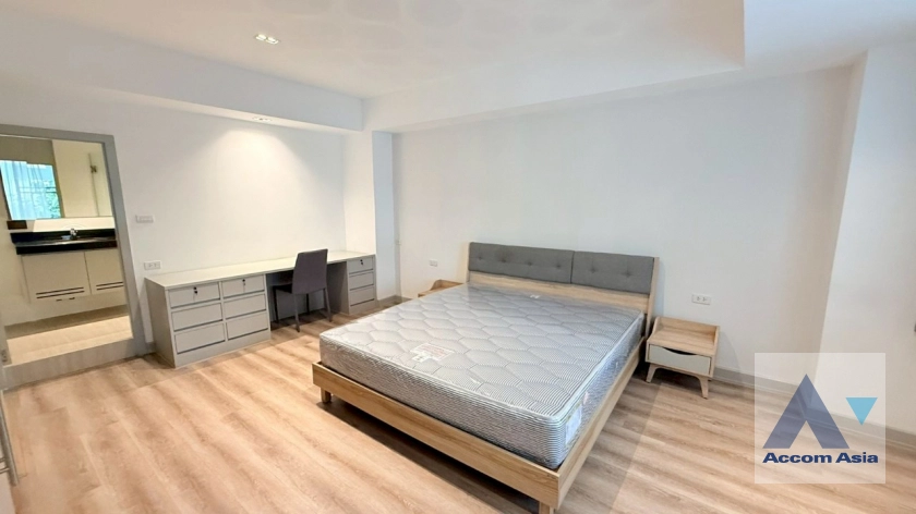19  2 br Apartment For Rent in Sukhumvit ,Bangkok BTS Asok - MRT Sukhumvit at Newly Renovated AA44016