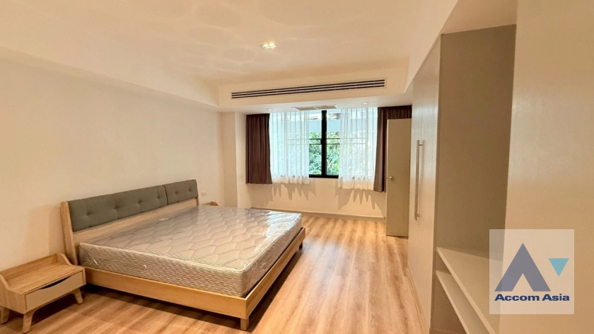 18  2 br Apartment For Rent in Sukhumvit ,Bangkok BTS Asok - MRT Sukhumvit at Newly Renovated AA44016