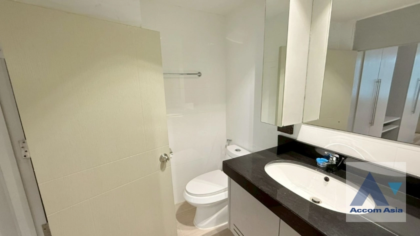 25  2 br Apartment For Rent in Sukhumvit ,Bangkok BTS Asok - MRT Sukhumvit at Newly Renovated AA44016