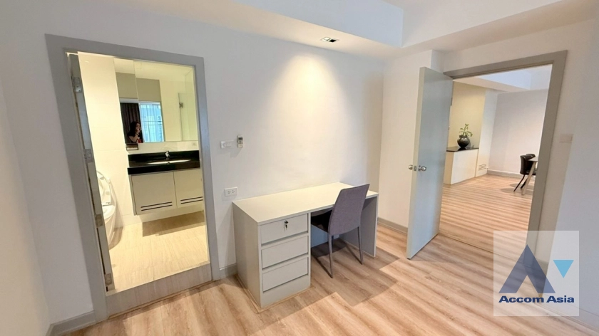 24  2 br Apartment For Rent in Sukhumvit ,Bangkok BTS Asok - MRT Sukhumvit at Newly Renovated AA44016