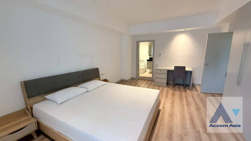 17  2 br Apartment For Rent in Sukhumvit ,Bangkok BTS Asok - MRT Sukhumvit at Newly Renovated AA44016