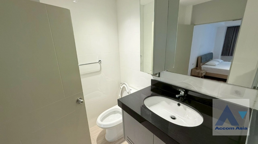 28  2 br Apartment For Rent in Sukhumvit ,Bangkok BTS Asok - MRT Sukhumvit at Newly Renovated AA44016