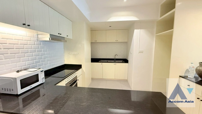 13  2 br Apartment For Rent in Sukhumvit ,Bangkok BTS Asok - MRT Sukhumvit at Newly Renovated AA44016