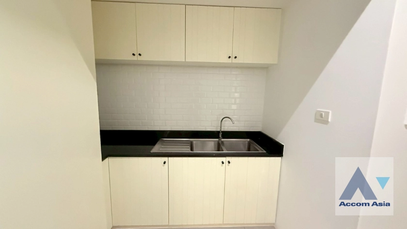 11  2 br Apartment For Rent in Sukhumvit ,Bangkok BTS Asok - MRT Sukhumvit at Newly Renovated AA44016