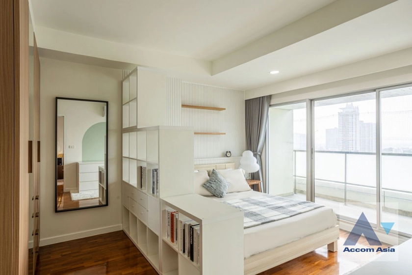 8  2 br Condominium For Sale in Sathorn ,Bangkok BRT Thanon Chan at Baan Nonzee AA44022