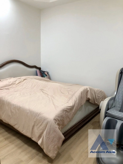 12  3 br Townhouse For Rent in Ratchadaphisek ,Bangkok MRT Huai Khwang AA44024