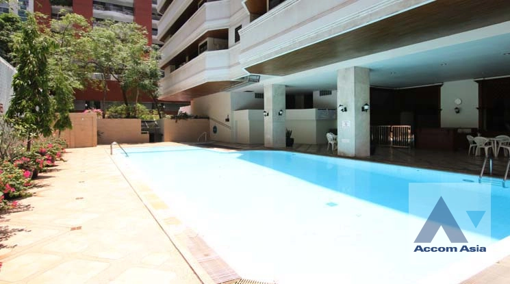  High rise and Peaceful Apartment  3 Bedroom for Sale & Rent BTS Ratchadamri in Ploenchit Bangkok