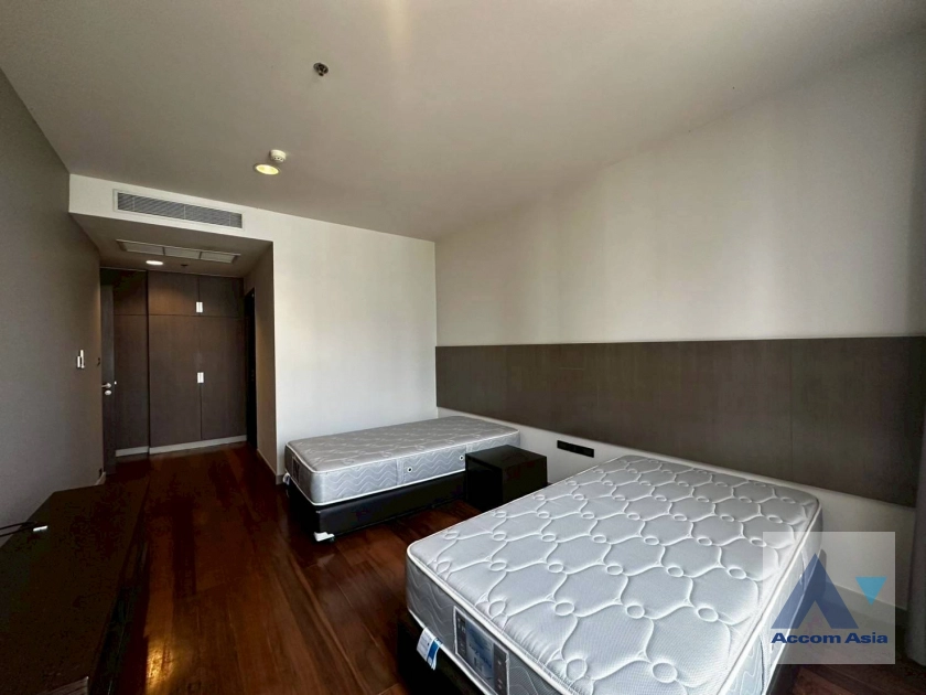 11  3 br Apartment for rent and sale in Sukhumvit ,Bangkok  at Modern Apartment AA44028