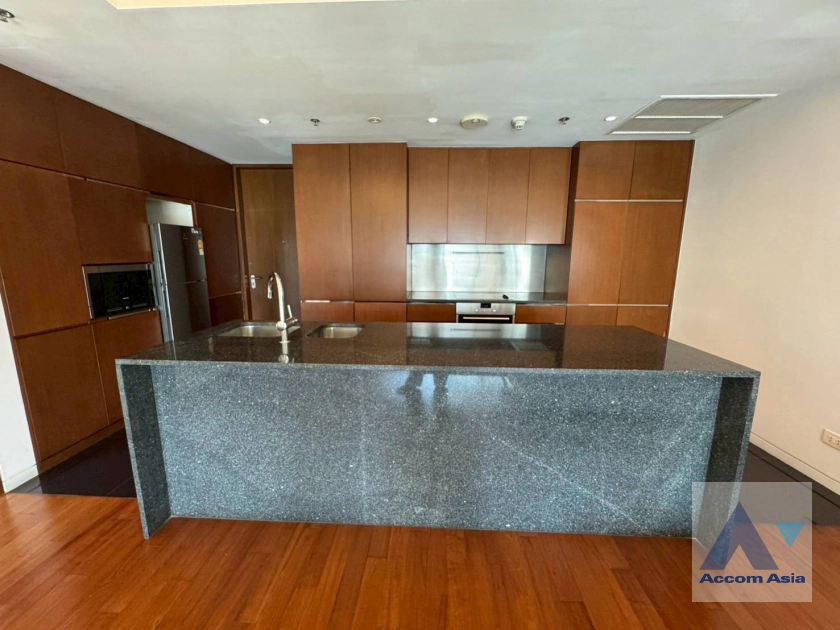 7  2 br Condominium for rent and sale in Ploenchit ,Bangkok BTS Ratchadamri at Hansar Residence AA44030
