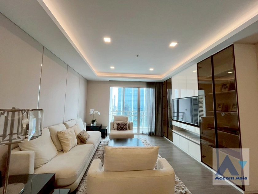 unit 2 Bedrooms  Condominium For Rent & Sale in Sukhumvit, Bangkok  near BTS Ekkamai (AA44032)