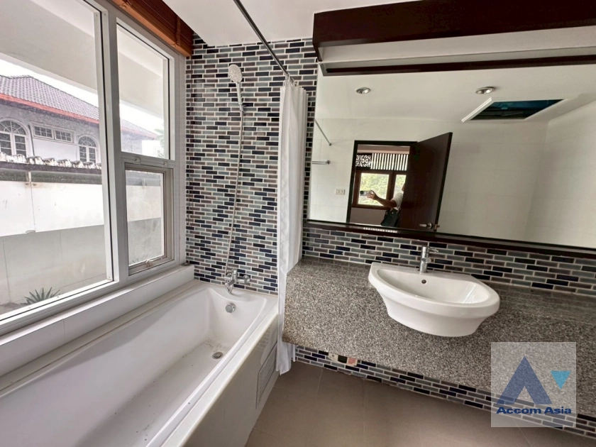 21  4 br Apartment for rent and sale in Sathorn ,Bangkok BTS Chong Nonsi - MRT Lumphini at Perfect Living In Bangkok AA44037