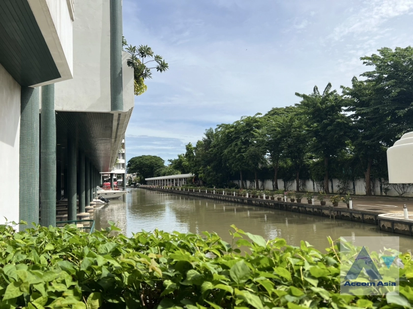 7  3 br Condominium For Sale in Charoen Nakhon ,Bangkok BTS Saphan Taksin at Tridhos City Marina AA44045