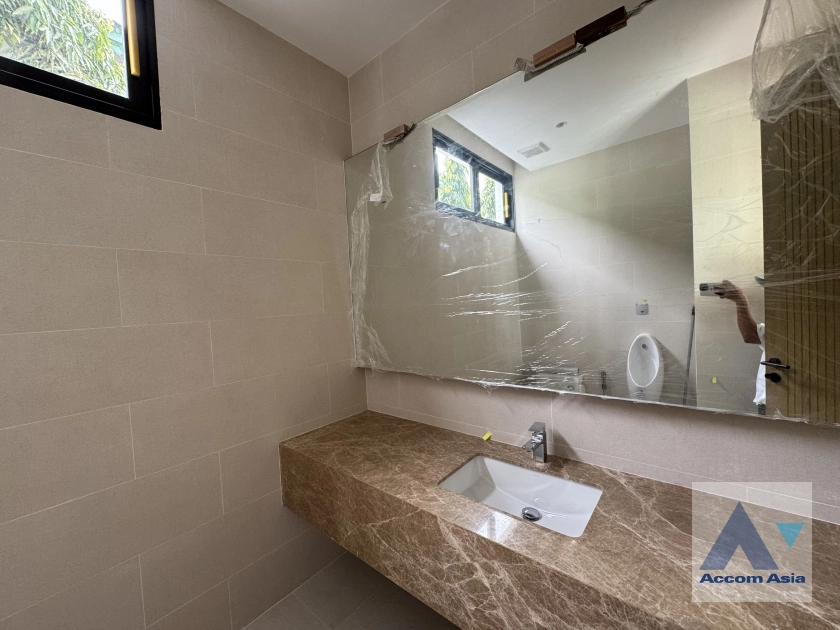 11  4 br House For Rent in Lat Phrao ,Bangkok  AA44047