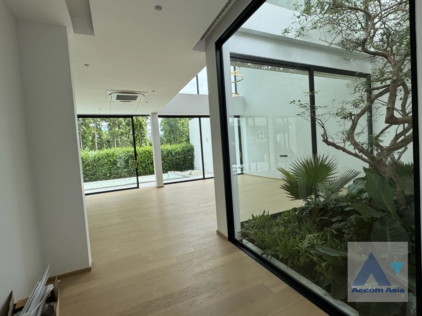 8  4 br House For Rent in Lat Phrao ,Bangkok  AA44048