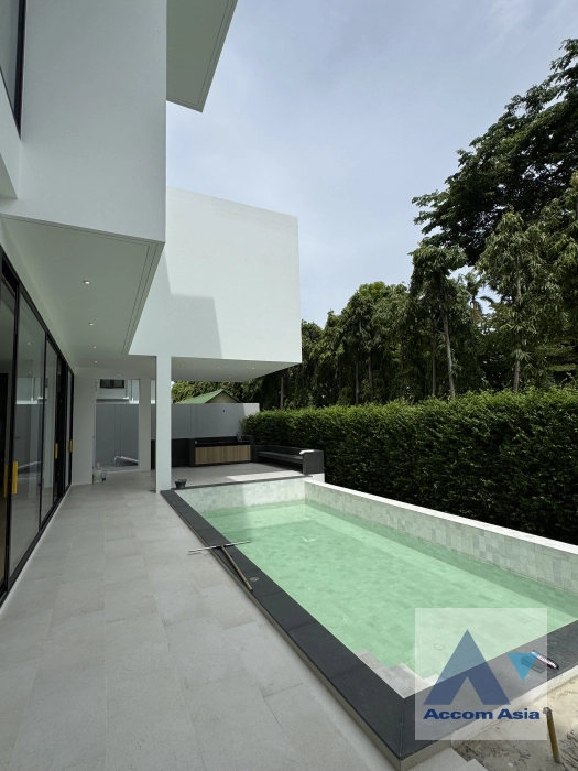  1  4 br House For Rent in Lat Phrao ,Bangkok  AA44049