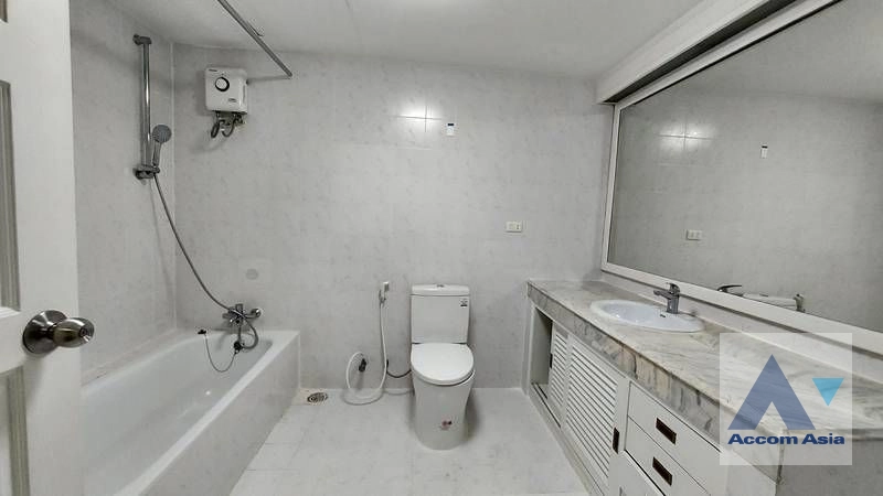 13  3 br Apartment for rent and sale in Ploenchit ,Bangkok BTS Chitlom at Heart of Langsuan - Privacy AA44052