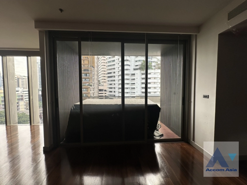 5  3 br Apartment For Rent in Sukhumvit ,Bangkok  at Modern Apartment AA44059