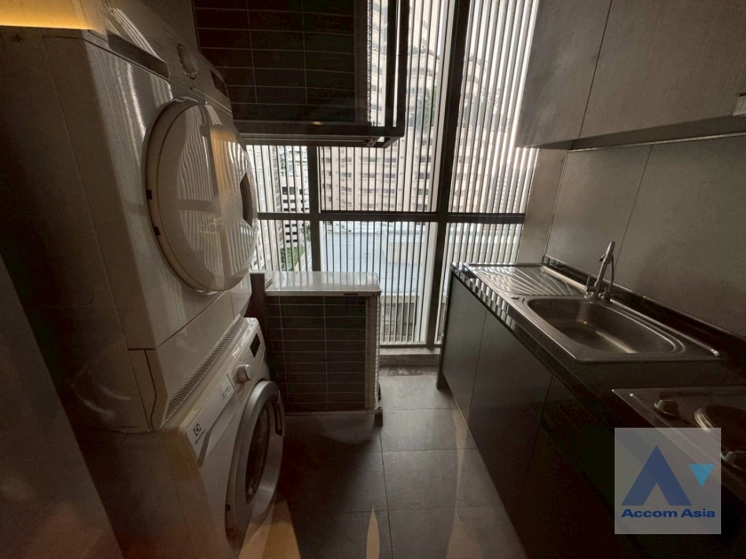 8  3 br Apartment for rent and sale in Sukhumvit ,Bangkok  at Modern Apartment AA44060