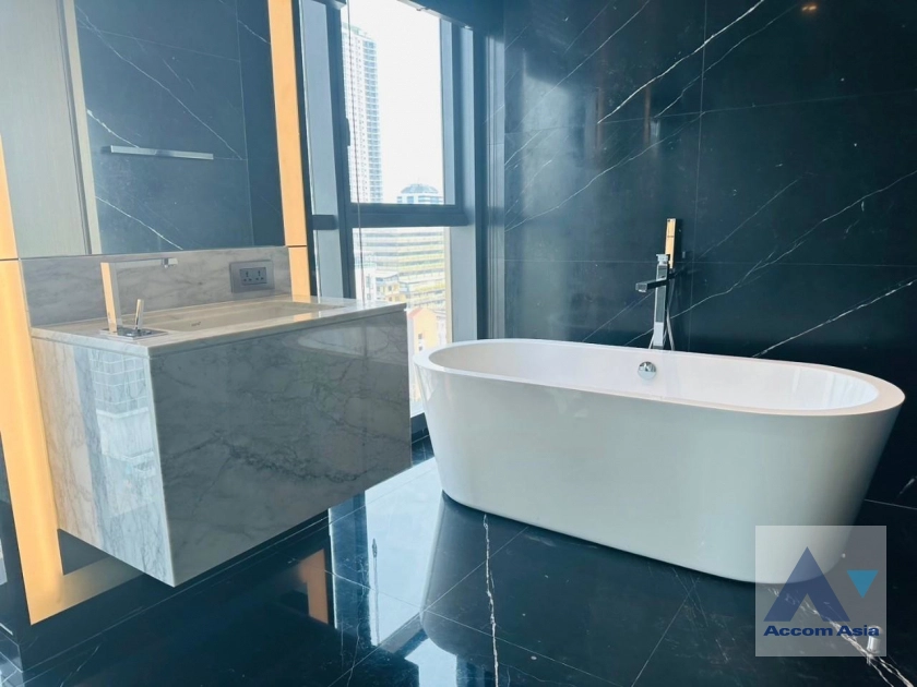 16  2 br Condominium For Sale in Sukhumvit ,Bangkok BTS Thong Lo at The Monument Thong Lo AA44062