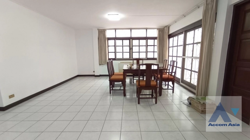 8  3 br House for rent and sale in Sukhumvit ,Bangkok BTS Asok 4004001