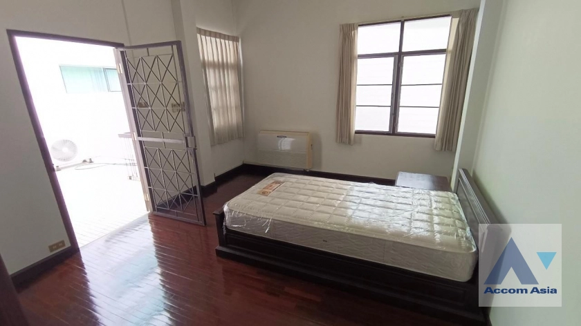 24  3 br House for rent and sale in Sukhumvit ,Bangkok BTS Asok 4004001