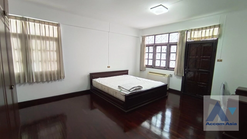 18  3 br House for rent and sale in Sukhumvit ,Bangkok BTS Asok 4004001