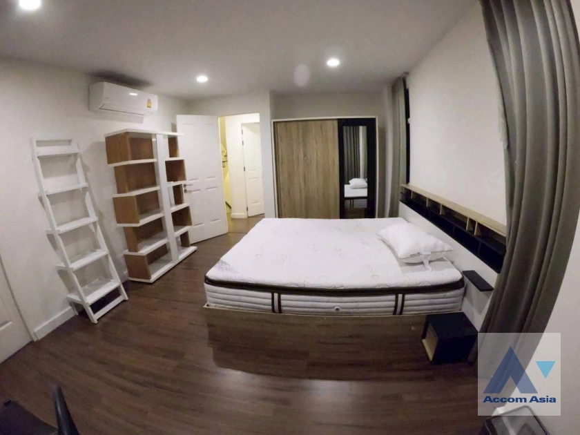 5  4 br Townhouse For Rent in Sukhumvit ,Bangkok BTS On Nut at Garden Square Sukhumvit 77 AA44067