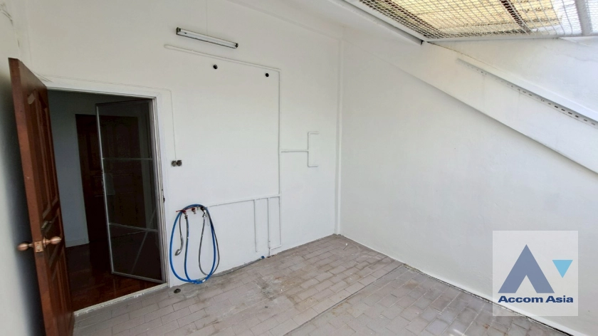 23  5 br Townhouse For Rent in Sukhumvit ,Bangkok BTS Ekkamai AA44069