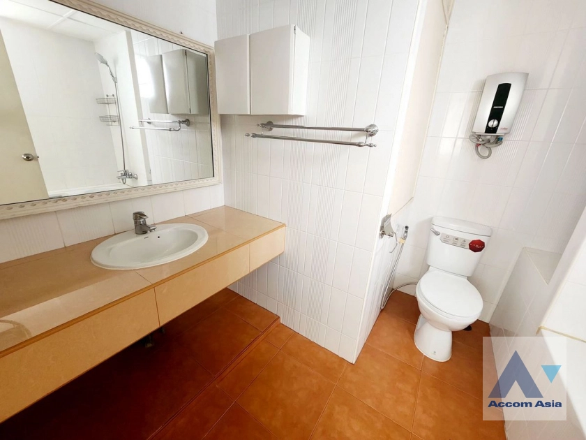 13  4 br Condominium for rent and sale in Sukhumvit ,Bangkok BTS Ekkamai at Tai Ping Tower AA44079