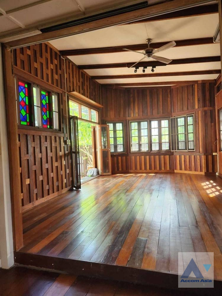 8  3 br House for rent and sale in Sukhumvit ,Bangkok BTS Bang Chak AA44082