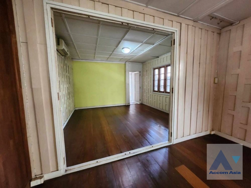 13  3 br House for rent and sale in Sukhumvit ,Bangkok BTS Bang Chak AA44082