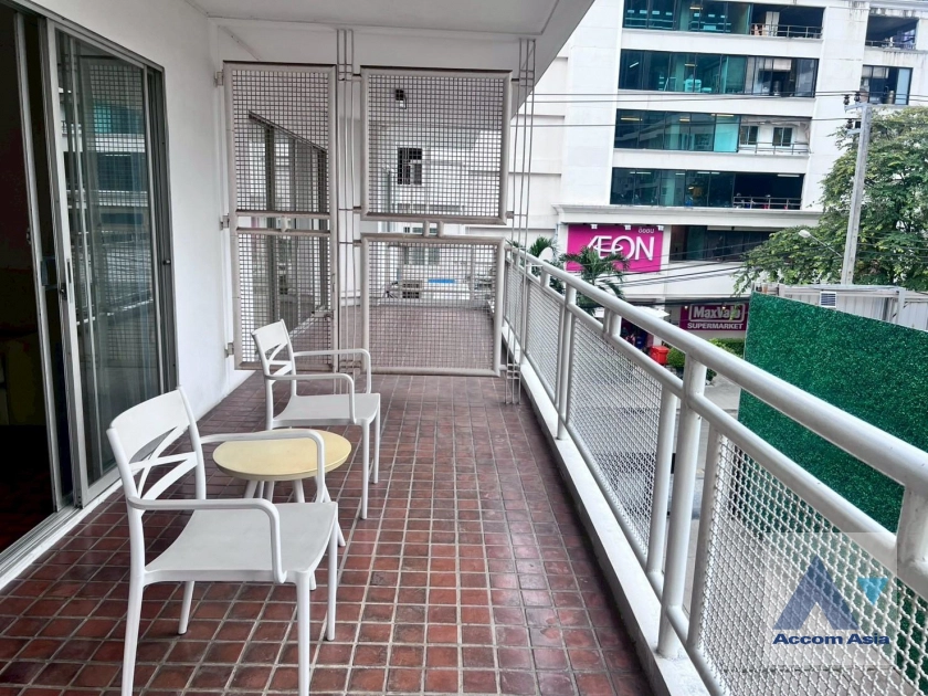 unit 3 Bedrooms  Apartment For Rent & Sale in Sukhumvit, Bangkok  near BTS Thong Lo (AA44083)
