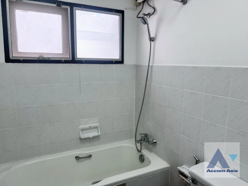 13  3 br Apartment for rent and sale in Sukhumvit ,Bangkok BTS Thong Lo at Greenery garden and privacy AA44083