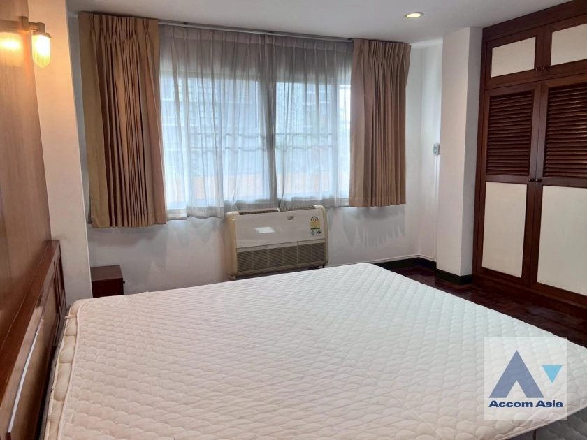 9  3 br Apartment for rent and sale in Sukhumvit ,Bangkok BTS Thong Lo at Greenery garden and privacy AA44083