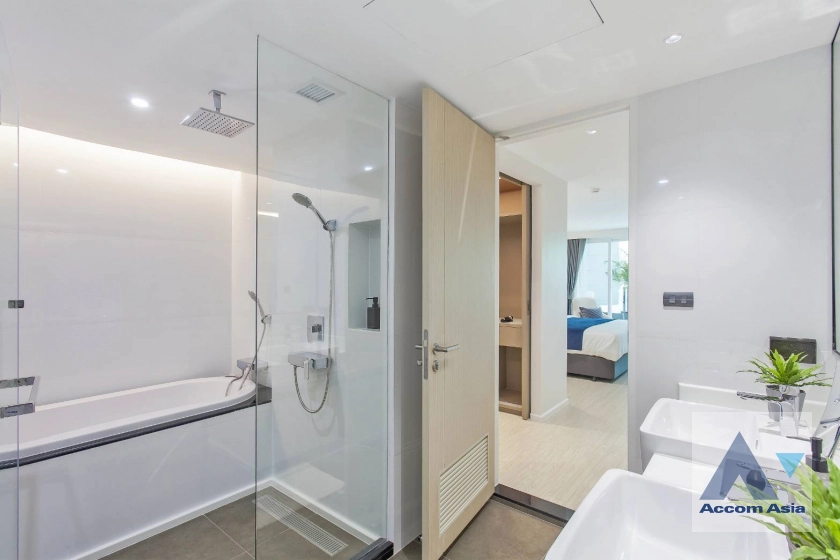 17  2 br Apartment for rent and sale in Sukhumvit ,Bangkok BTS Ekkamai at New Modern Classic Apartment, Near Main Street AA44084