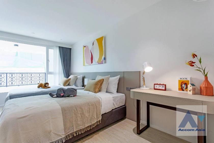 11  2 br Apartment for rent and sale in Sukhumvit ,Bangkok BTS Ekkamai at New Modern Classic Apartment, Near Main Street AA44084